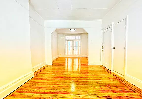 3rd image of 287 Smith St #2