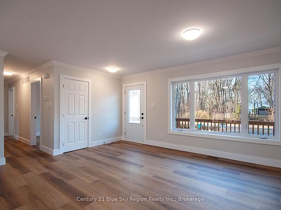 5th image of 335 Waltonian Dr