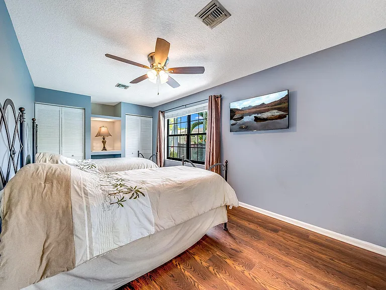 574 Juniper Pl — Photo 28