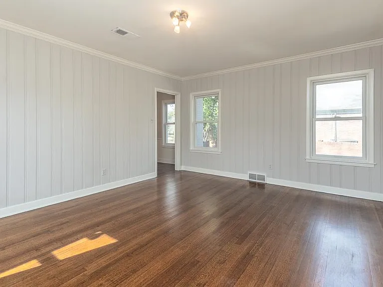 500 Colonial Rd — Photo 10