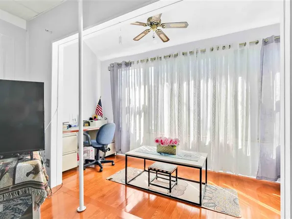 104-21 92nd Avenue image 8 of 61