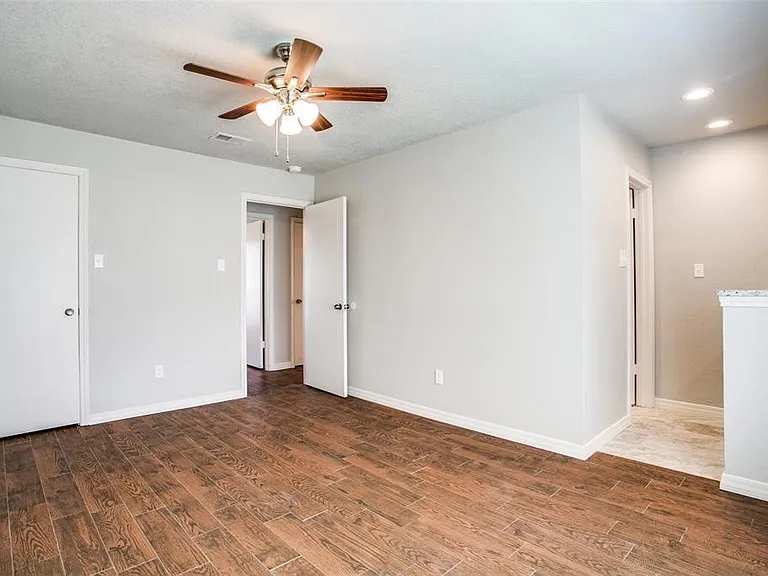 3000 Penny Ln — Photo 10