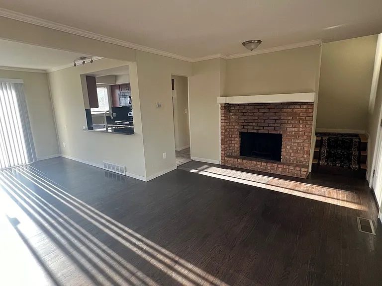R.O.C. Apartments — Photo 31