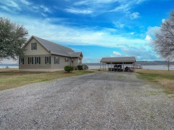 230 Sunset Dr, Coushatta, LA 71019