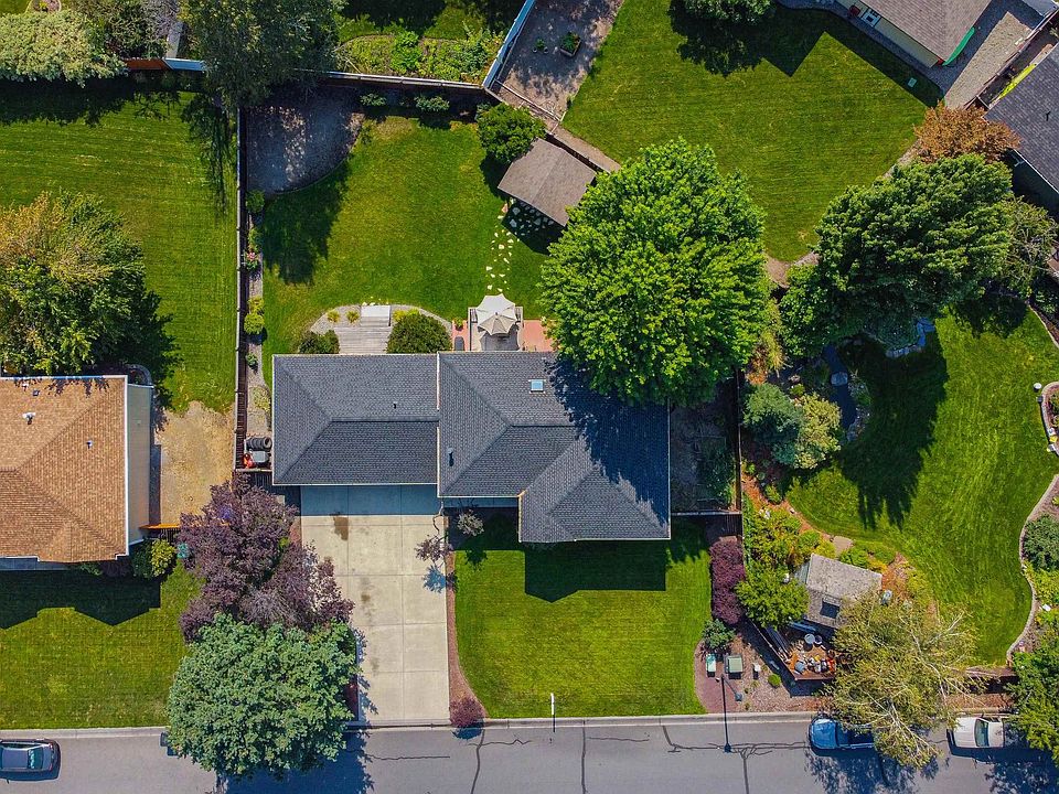 18306 E 9th Ave, Greenacres, WA 99016 | Zillow