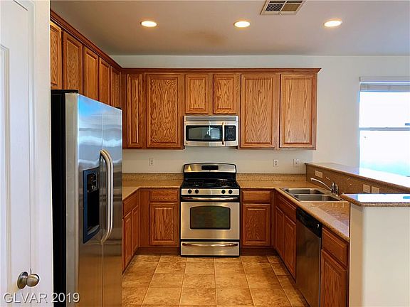 3rd image of 6212 Trenton Parade Ave