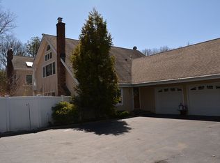 2 Jodi Dr, Manorville, NY 11949