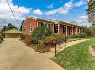 3015 New Hanover Dr, Greensboro, NC 27408