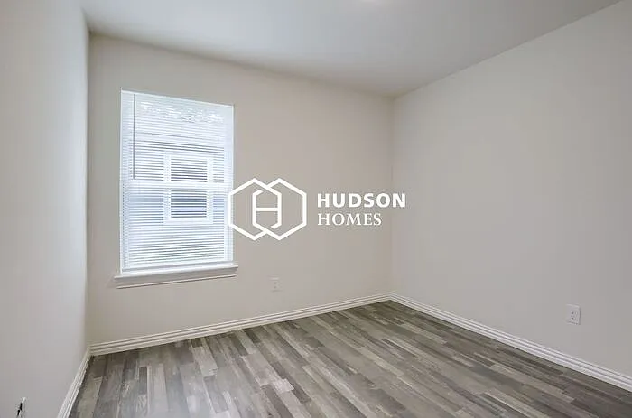 1403 Booker St — Photo 7
