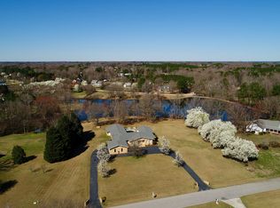 913 Windrow Ln, Raleigh, NC 27603