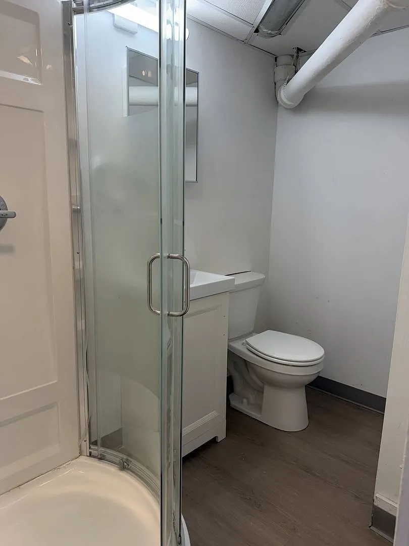 226 S Lucas St. — Photo 4