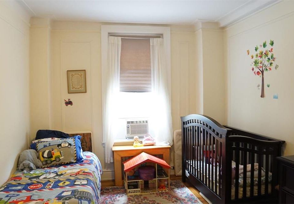 1st image of 910 W End Ave APT 2E