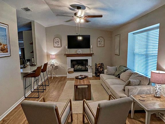 2nd image of 1228 Brafforton Dr
