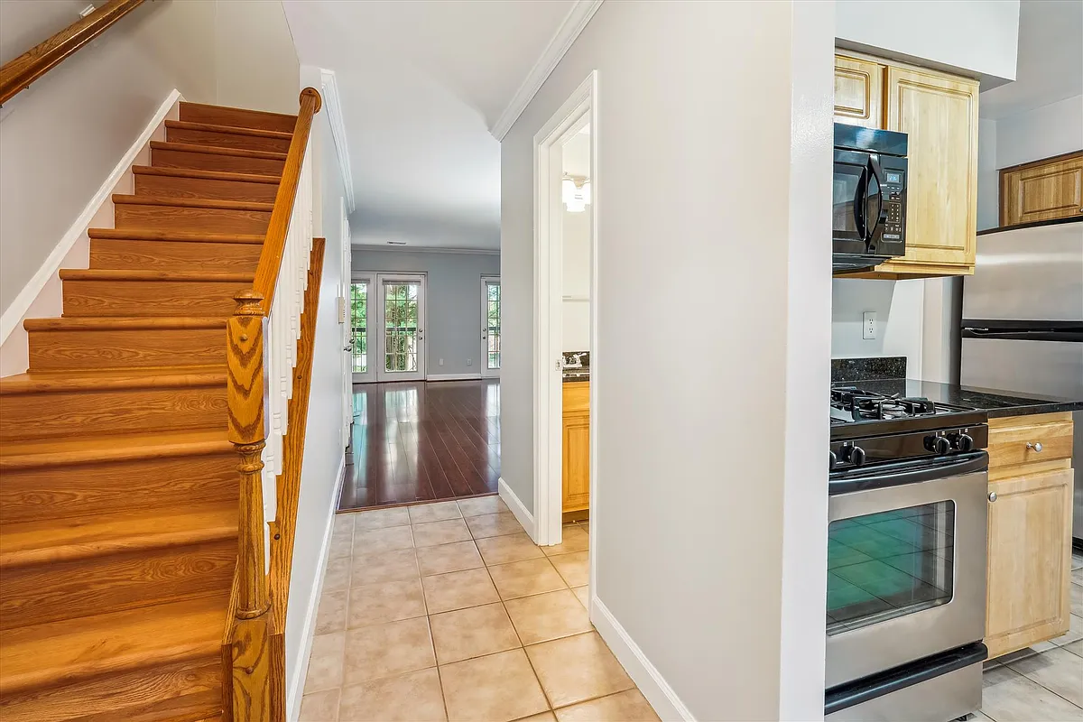 Building Photo - 3810 Chesterwood Dr #3810