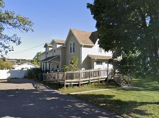 838 8th Ave #A, Baraboo, WI 53913