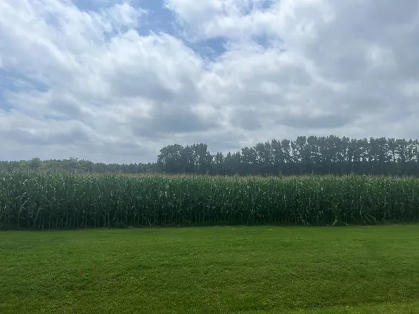 10 Waterside Dr, New Church, VA 23415