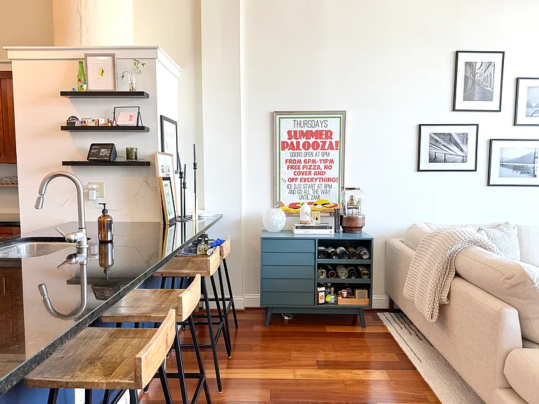 2429 Locust St #616 — Photo 6