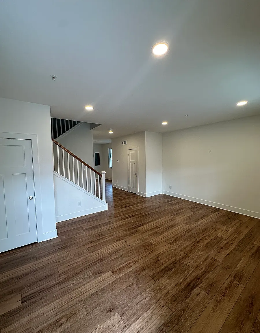 3 bed, 2.5 bath, $2,700 — Photo 2
