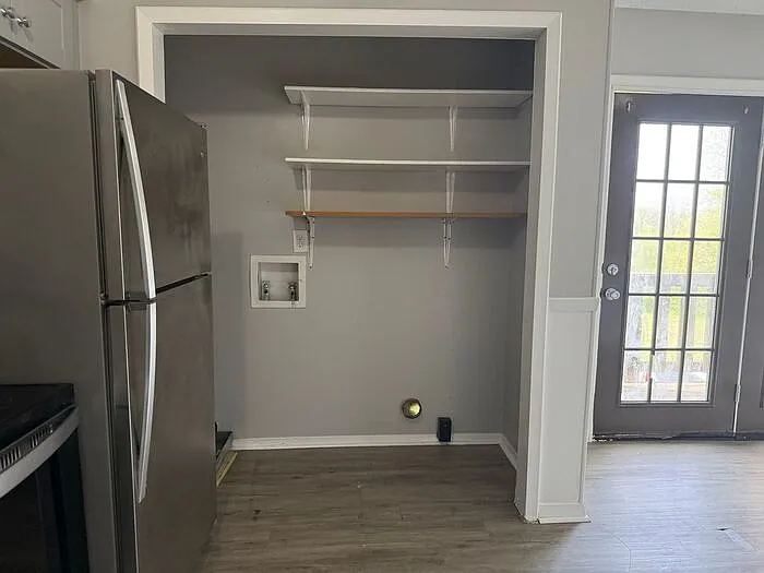 1029 Harold Dr — Photo 16