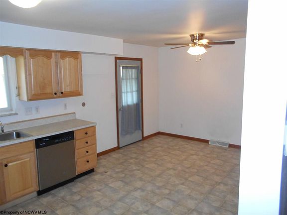 3rd image of 1361 Somerset St