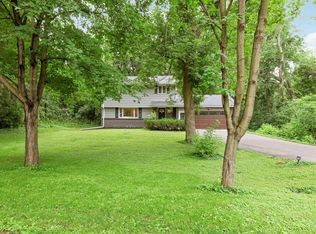 15801 Day Pl, Minnetonka, MN 55345