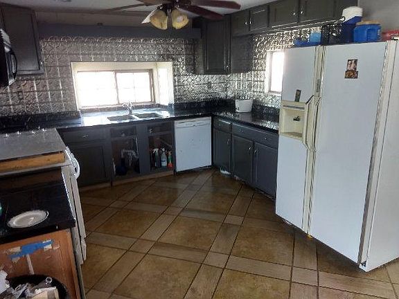 3rd image of 20812 N 35th Ave