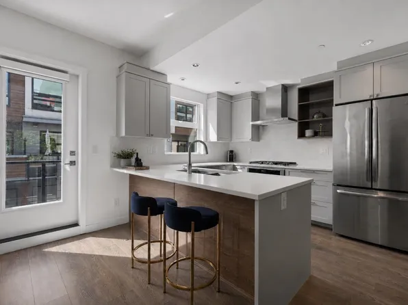 856 Orwell St #21, North Vancouver, BC V7J 0C2