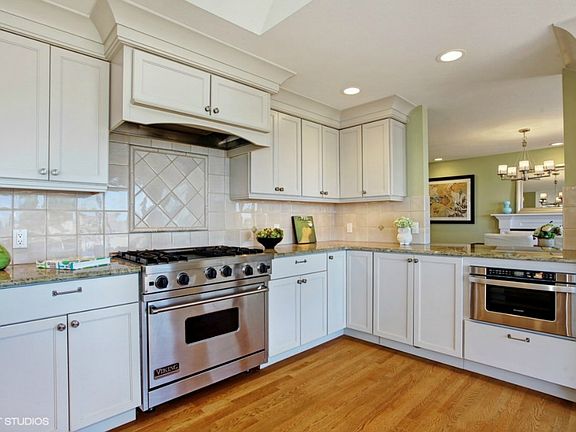 4th image of 10893 NE Bill Point Dr