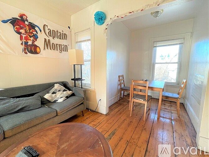 2nd image of 30 Ashford St #4