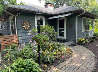 262 Maple Hill Rd, Glencoe, IL 60022