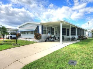 922 Periwinkle Cir, Barefoot Bay, FL 32976