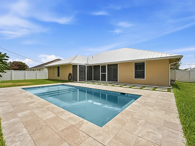 1280 SW Kalevala Dr — Photo 35