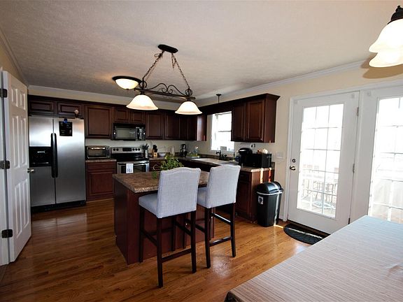 5th image of 215 Northwynd Cir