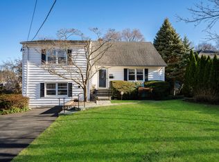 65 Hickory Hill Rd, Eastchester, NY 10709