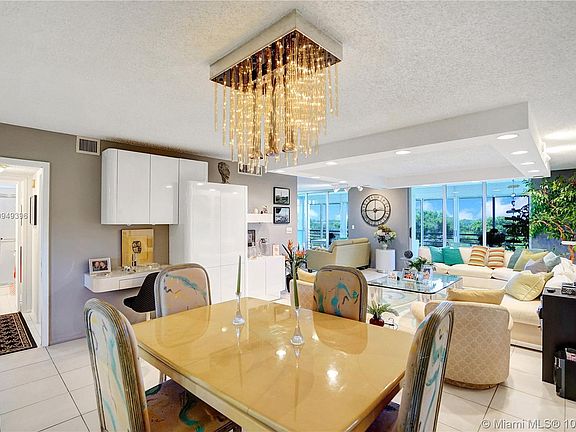 5th image of 3503 Oaks Way APT 514