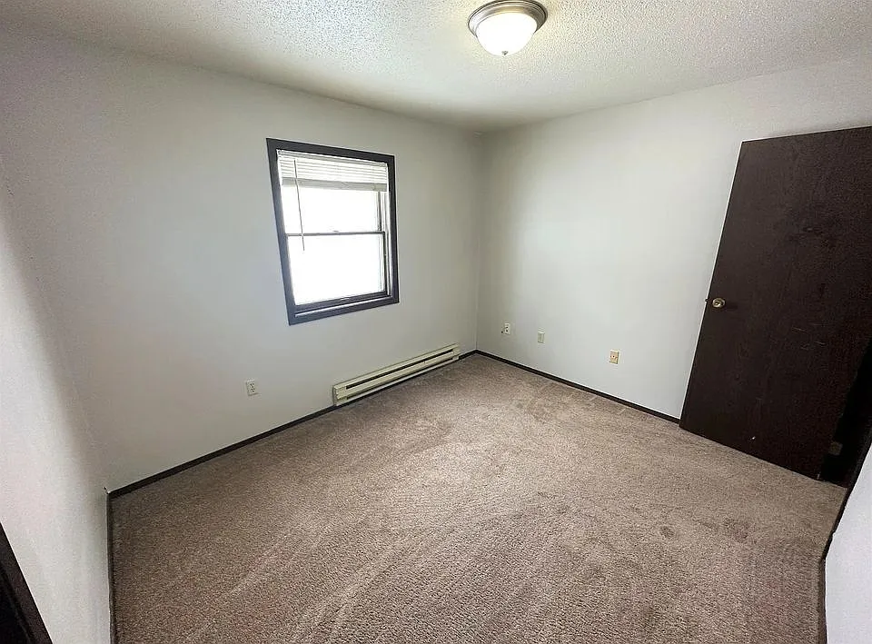 724 South Congress Street — Photo 4