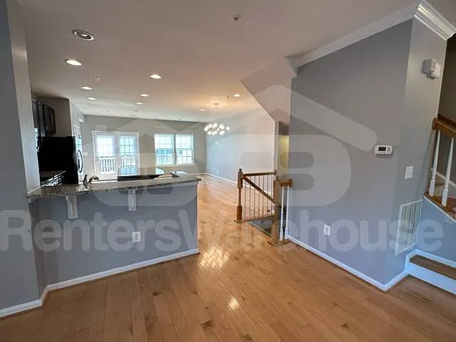 7440 Singers Way — Photo 32