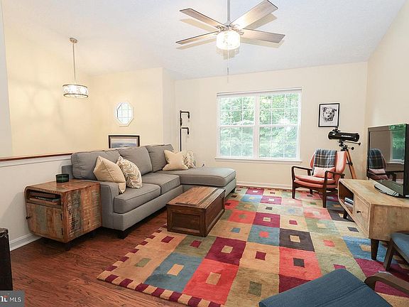 3rd image of 348 Little Bear Ln