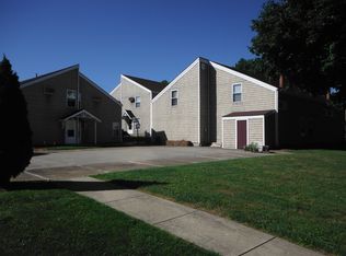 1081 Clyde Ave, Cuyahoga Falls, OH 44221