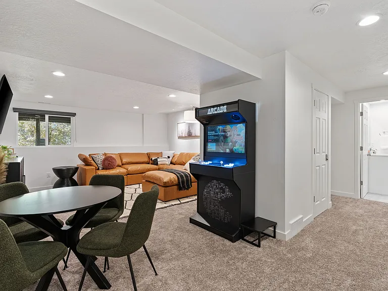 8218 S Wasatch Grove Ln — Photo 30