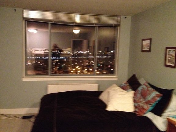 5th image of 600 E 8th St APT 11H