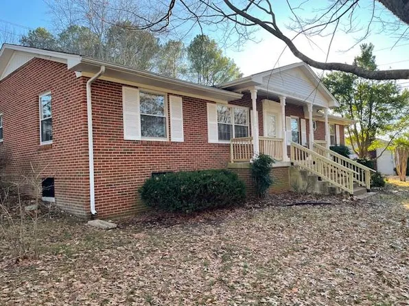 2224 Golf Club Ln, Columbia, TN 38401