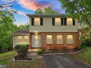513 Tavenner Ct, Sterling, VA 20164