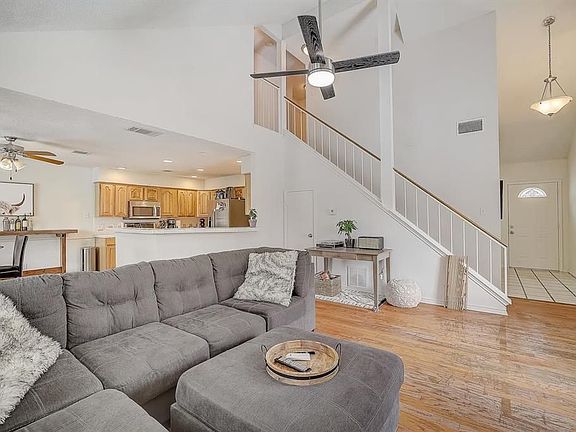 3rd image of 2634 Piping Rock Trl