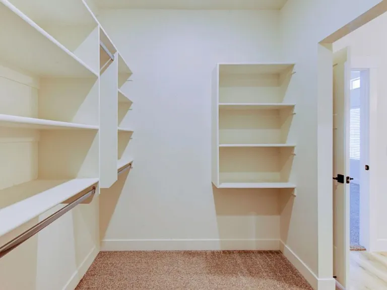 2875 Cody Dr #7 — Photo 35