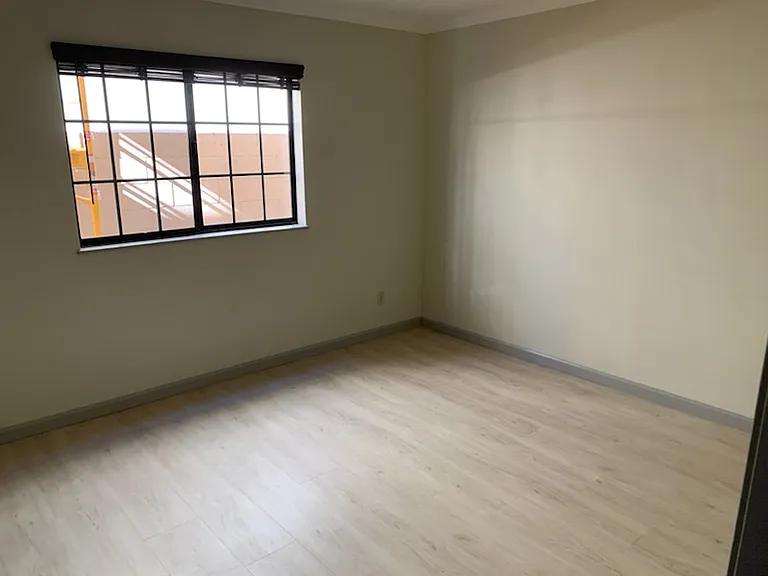 1412 E South St #3 — Photo 5