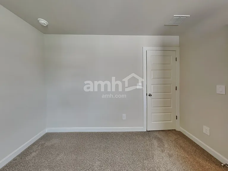303 Granby Trl — Photo 14