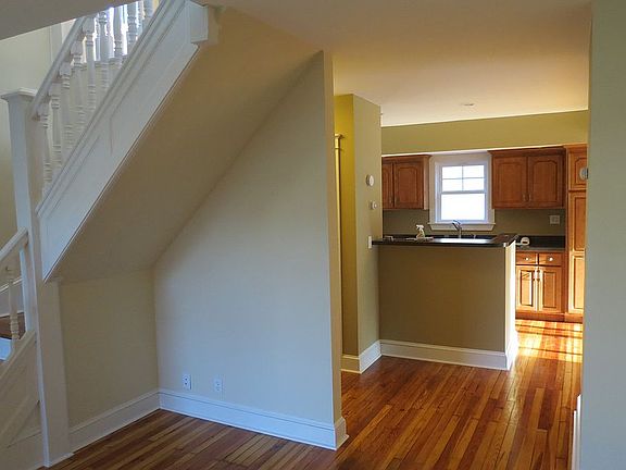 Kitchen eat at counter