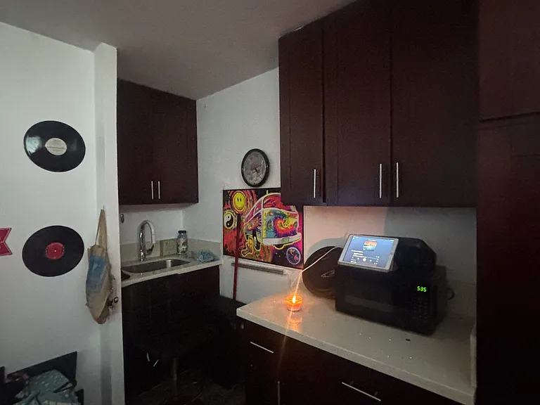 2421 Ala Wai Blvd #4A — Photo 2
