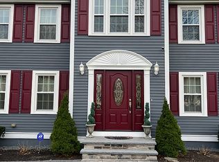 15 Mayhew Farm Dr, Mansfield, MA 02048
